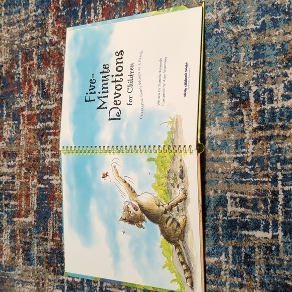 Pamela Kennedy Five- Minute Devotions for Children Hardback Book - Picture 4 of 6